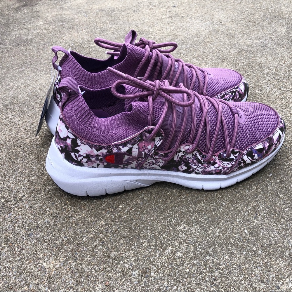 NWT Champion size 7.5 women sneakers